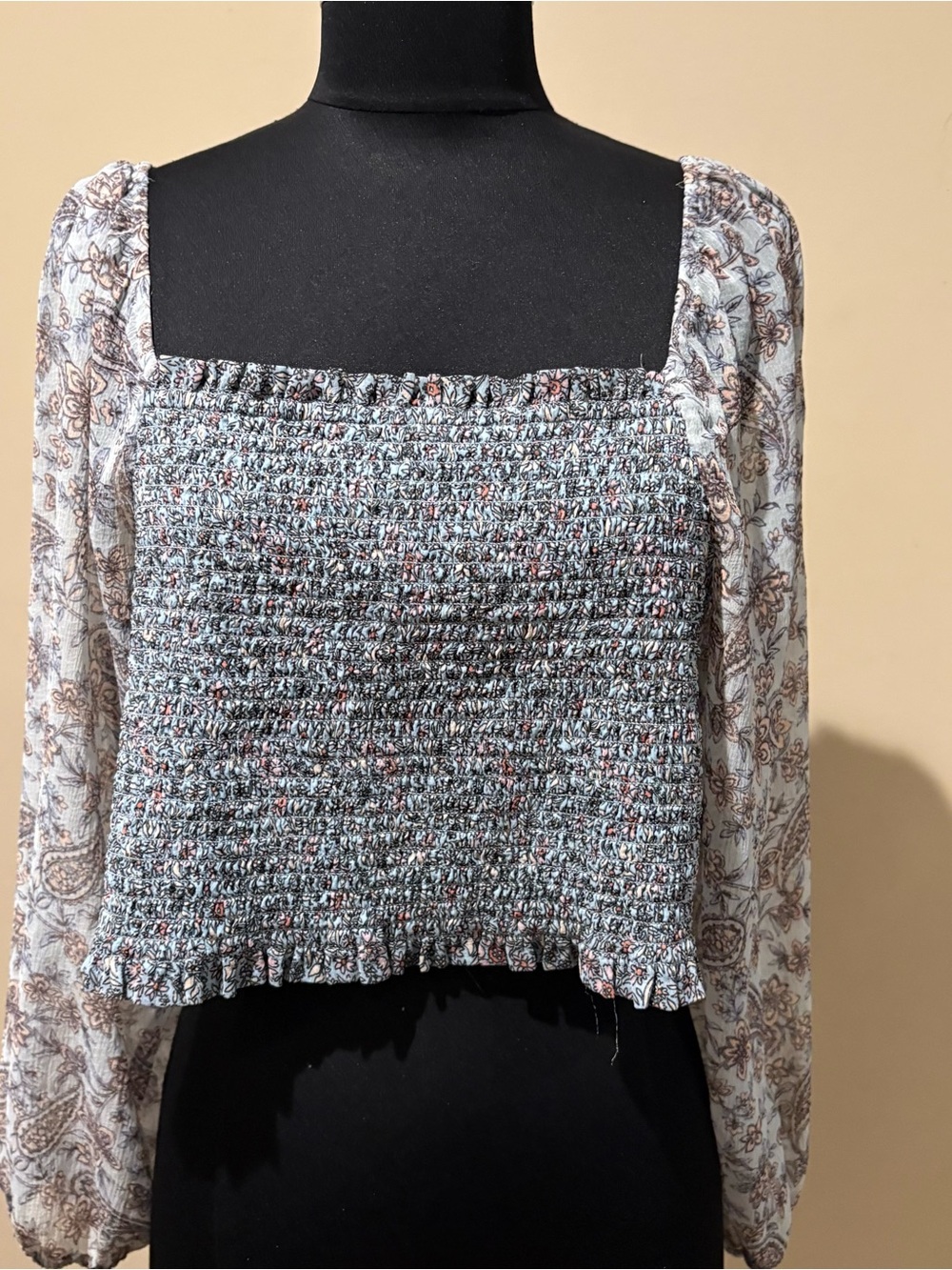 American Eagle Outfitters Blue Floral Smocked Square-Neck Top size L